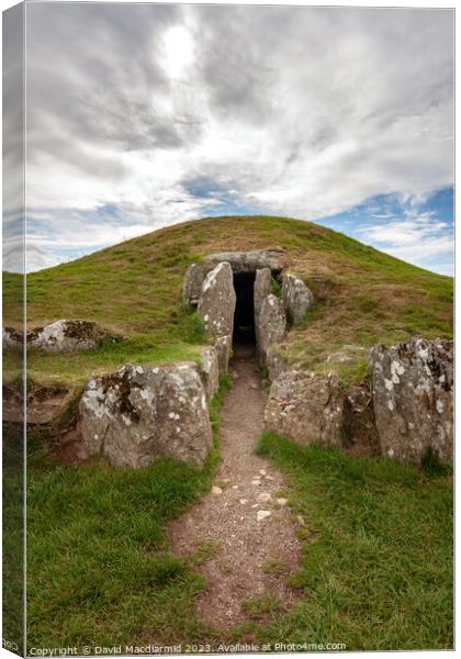 Neolithic burial chamber Canvas Print by David Macdiarmid