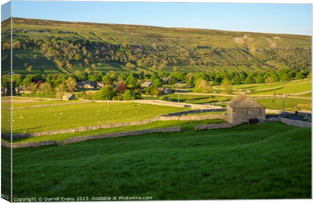 Arncliffe Barn Canvas Print by Darrell Evans