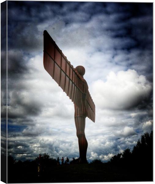 Angel of the North  Canvas Print by Tony lopez