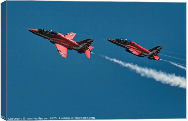 Red Arrows' Spectacular Salute at RAF Lossiemouth Canvas Print by Tom McPherson
