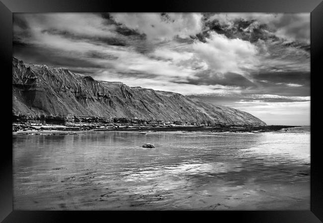 Filey Brigg and Beach, North Yorkshire Framed Print by Darren Galpin