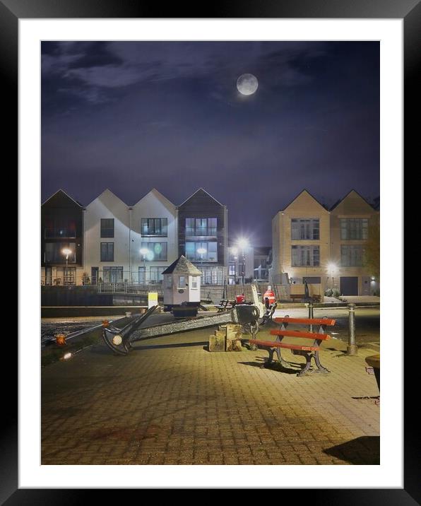 Moon down over the Waterside marina in Brightlingsea  Framed Mounted Print by Tony lopez
