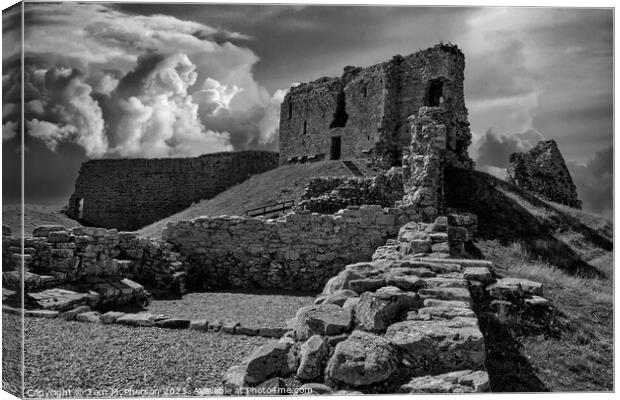 Duffus Castle: Moray's Fortified Echo of History Canvas Print by Tom McPherson