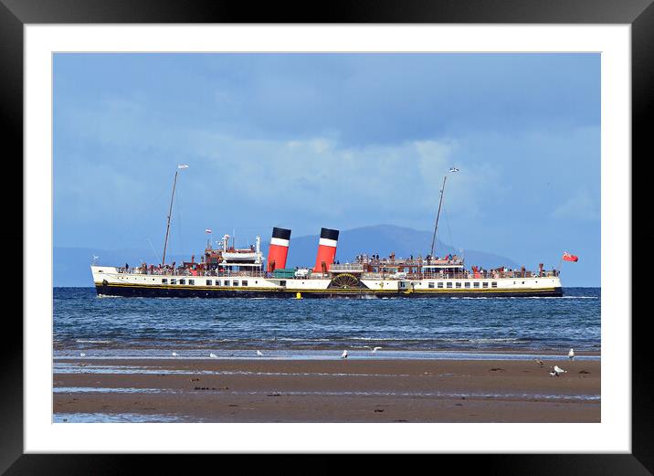 Waverley paddle steamer arriving at Troon Framed Mounted Print by Allan Durward Photography