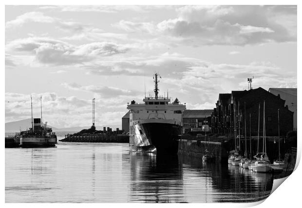 Ayr harbour (black&white) Print by Allan Durward Photography
