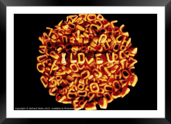 Spaghetti Love! Framed Mounted Print by Richard Perks