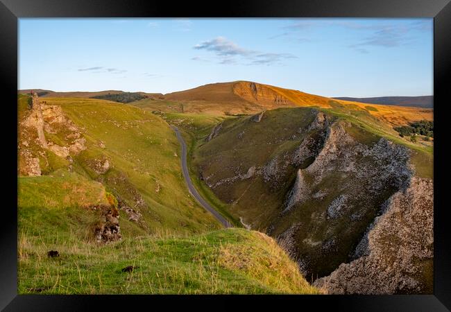 Mam Tor From Winnats Pass Framed Print by Steve Smith