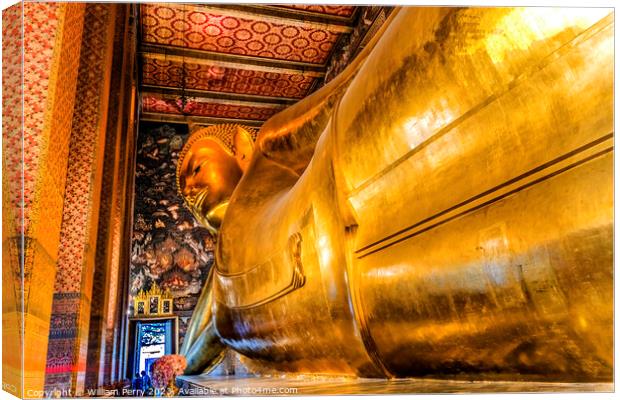  Reclining Buddha Front Wat Pho Bangkok Thailand Canvas Print by William Perry