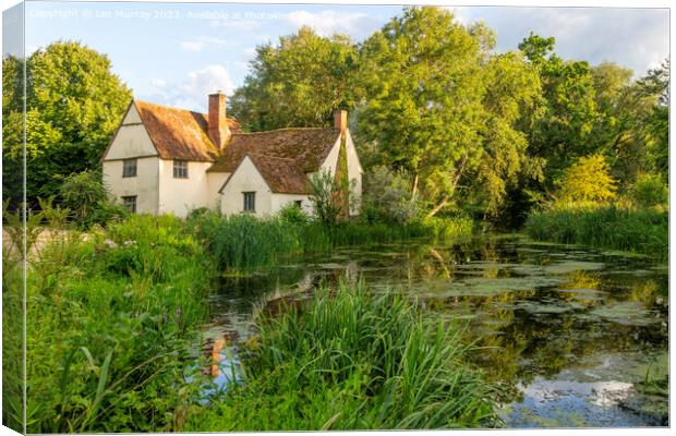 Willy Lott's House cottage, Flatford Mill Canvas Print by Ian Murray