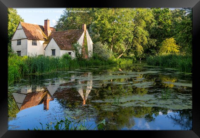  Willy Lott's House cottage, Flatford Mill Framed Print by Ian Murray