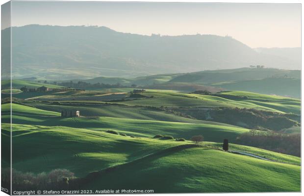 Spring in Tuscany, landscape in late afternoon. Pienza, Italy Canvas Print by Stefano Orazzini