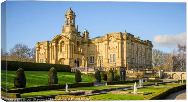Cartwright Hall Building  Canvas Print by Darrell Evans