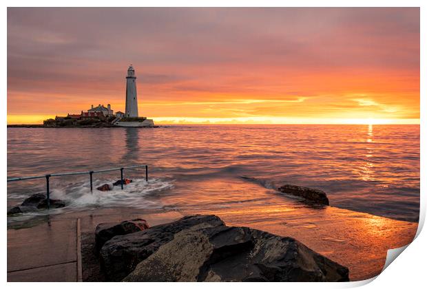 St Marys Lighthouse Sunrise Print by Steve Smith