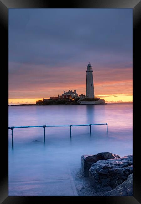 St Marys Lighthouse Sunrise Framed Print by Steve Smith