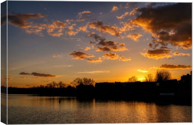 Sunset over Daventry Fishing lake Canvas Print by Helkoryo Photography