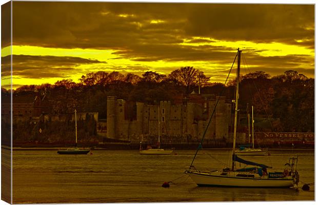 Upnor Castle Kent Sunset Canvas Print by Dawn O'Connor