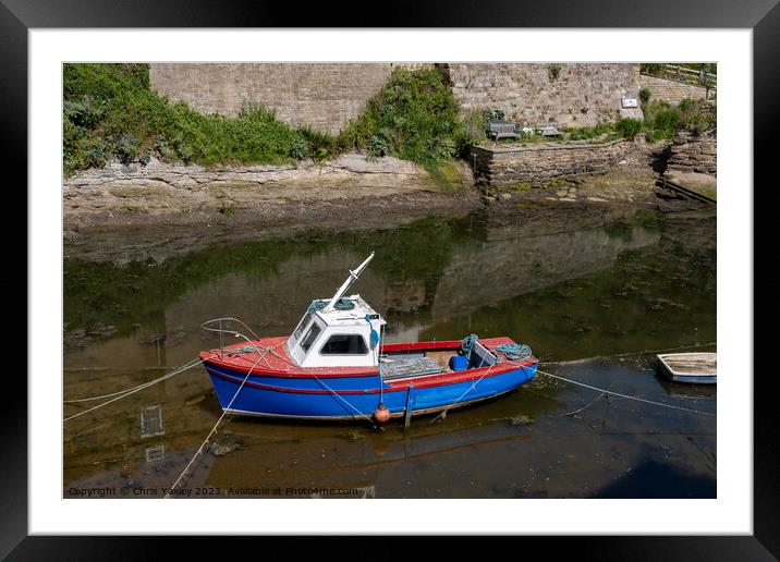 Staithes fishing boat Framed Mounted Print by Chris Yaxley
