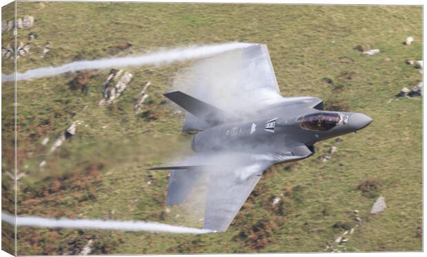 USAF F35 A  flying out of low level Canvas Print by Rory Trappe