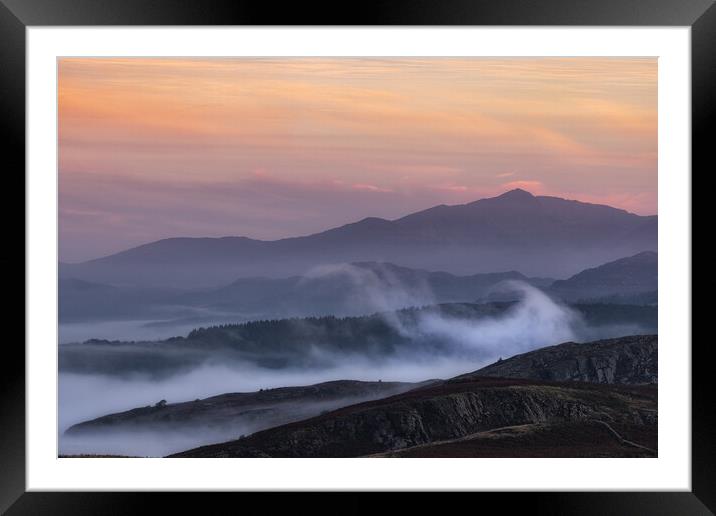 Yr Wydffa at Dawn Framed Mounted Print by Rory Trappe