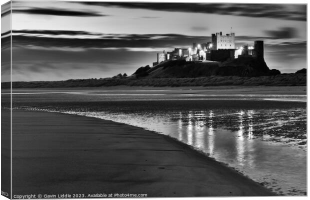 Bamburgh Castle, Northumberland Canvas Print by Gavin Liddle