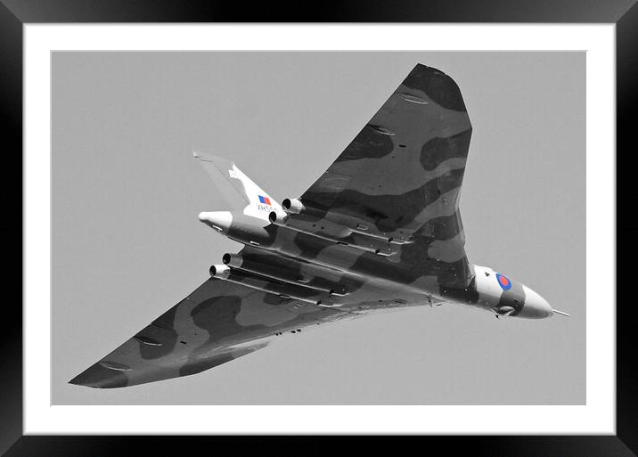 Avro Vulcan B2 (monochrome, colour splash) Framed Mounted Print by Allan Durward Photography