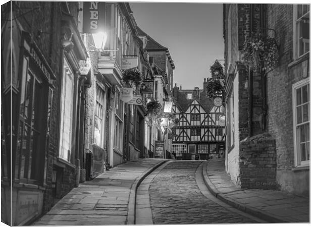 Steep Hill Lincoln Canvas Print by Andrew Scott