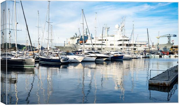 super yacht Rocinante, falmouth harbour Canvas Print by kathy white
