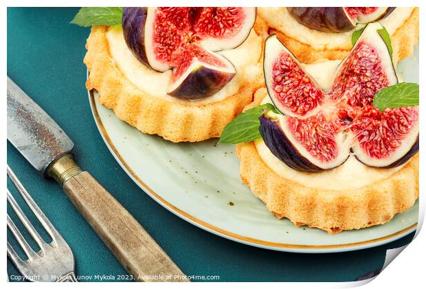 Tartlets with curd cream and figs. Print by Mykola Lunov Mykola