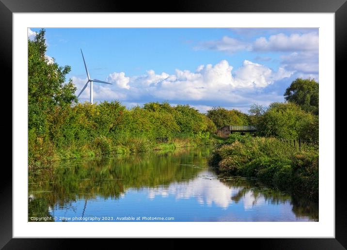 Winston and The Erewash Beauty. Framed Mounted Print by 28sw photography