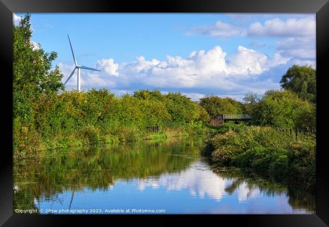Winston and The Erewash Beauty. Framed Print by 28sw photography