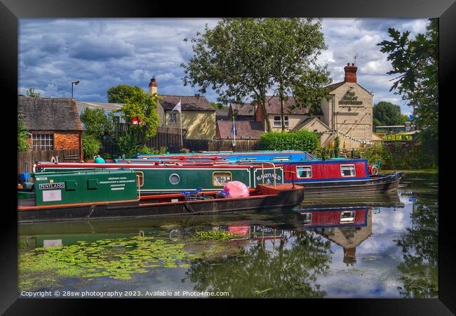 The Ideal Place to Stay. Framed Print by 28sw photography