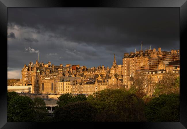 Edinburgh Sunset Skyline In Scotland Framed Print by Artur Bogacki