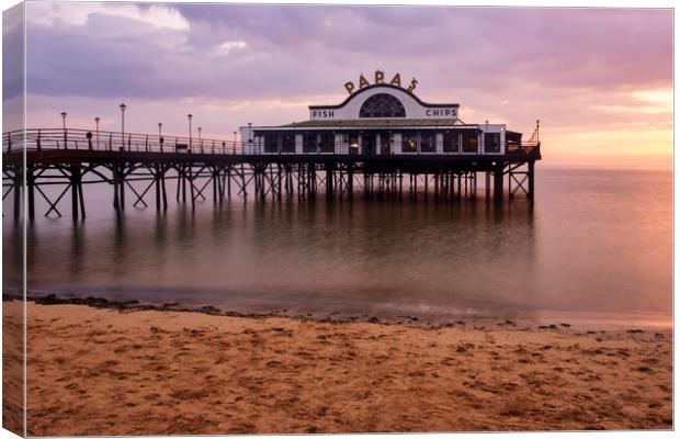 Cleethorpes Pier Lincolnshire Canvas Print by Steve Smith