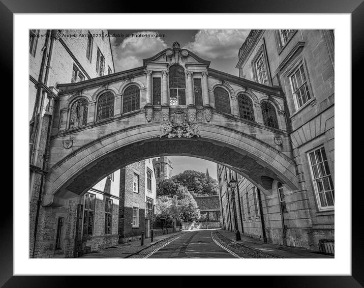 Bridge of Sighs. Framed Mounted Print by Angela Aird