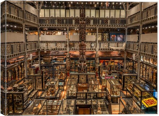 Pitt Rivers Museum. Canvas Print by Angela Aird