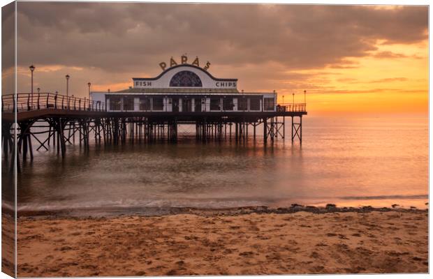 Cleethorpes Pier Lincolnshire Sunrise Canvas Print by Steve Smith