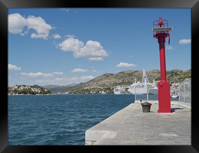 GRUZ HARBOUR Framed Print by radoslav rundic