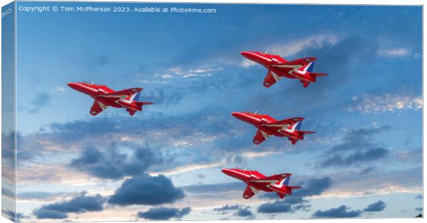 Red Arrows 2023 Canvas Print by Tom McPherson