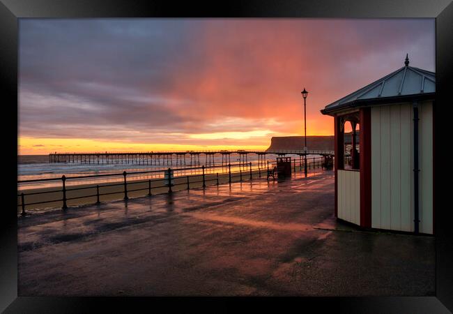 Saltburn by the Sea Sunrise Framed Print by Steve Smith