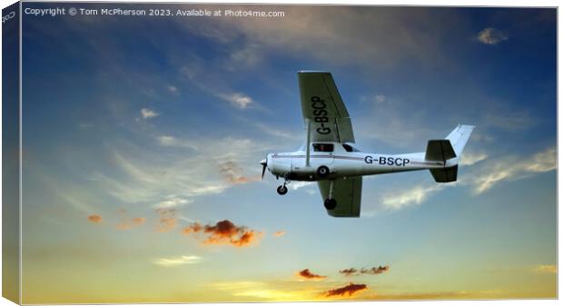 Cessna 152 G-BSCP Canvas Print by Tom McPherson