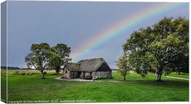 Leanach Cottage, Culloden Battlefield Canvas Print by Tom McPherson