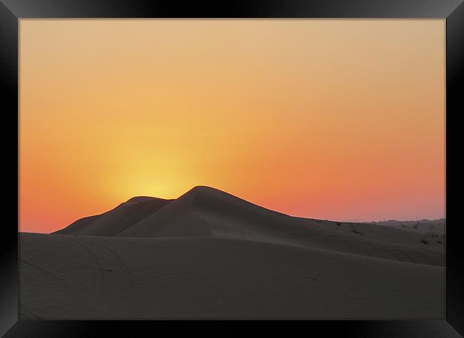 Sunset, Arabian Desert Framed Print by DEE- Diana Cosford