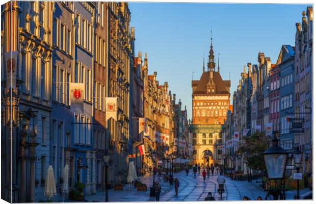 Sunrise In Old Town Of Gdansk In Poland Canvas Print by Artur Bogacki