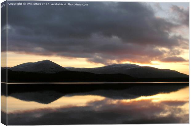 Loch Morlich - Winter sunset Canvas Print by Phil Banks
