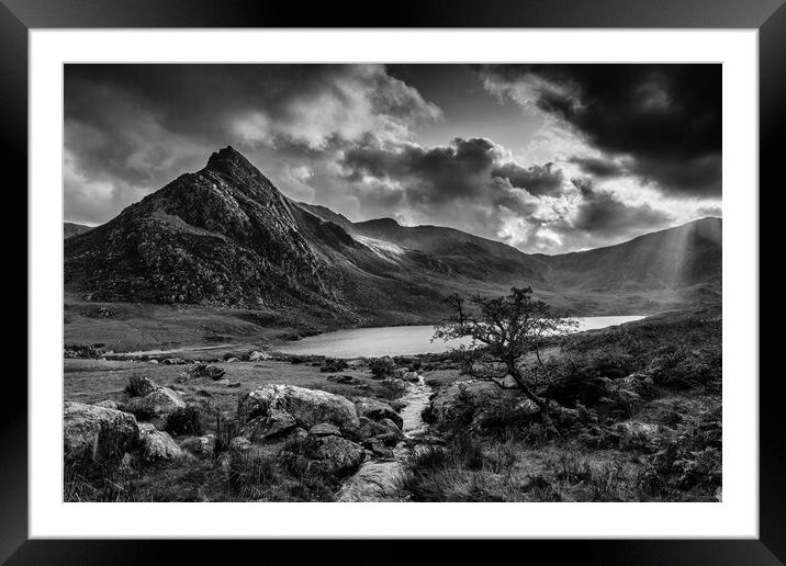 The Ogwen valley Framed Mounted Print by Rory Trappe