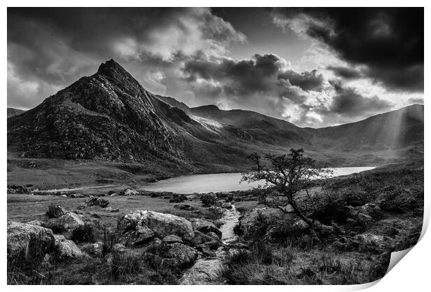 The Ogwen valley Print by Rory Trappe
