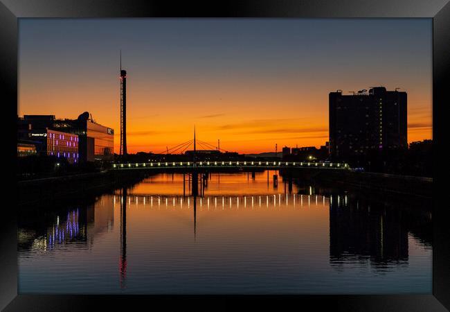 Sunset on the Clyde Framed Print by Rich Fotografi 