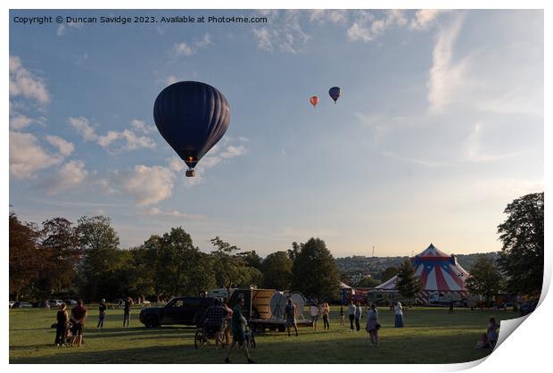 Hot air balloons launching from Bath Royal Victoria Park Print by Duncan Savidge