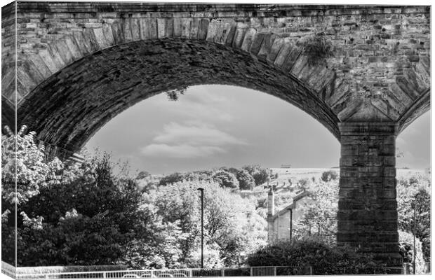 Todmorden Viaduct Canvas Print by Glen Allen