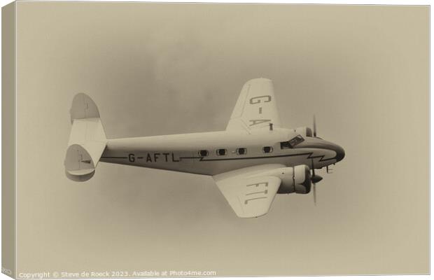 Beautiful old Lockheed Electra Canvas Print by Steve de Roeck